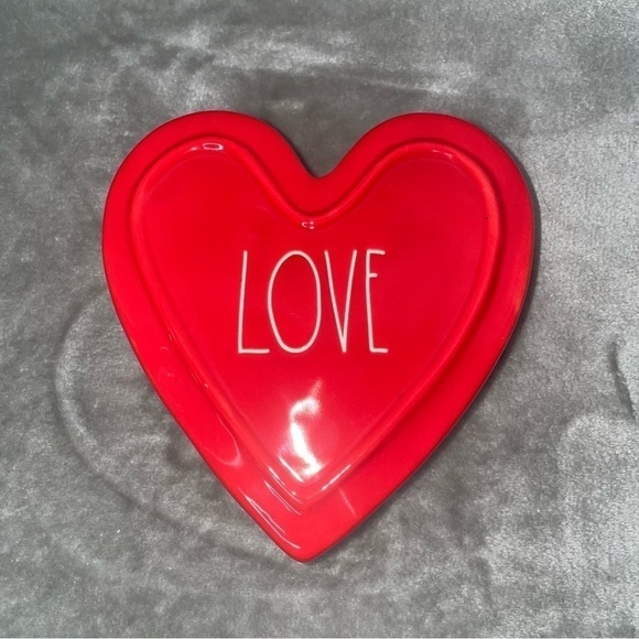 Rae Dunn “LOVE” Red Heart Shaped Jewelry or Trinket Box with White Love Letters - Picture 2 of 12